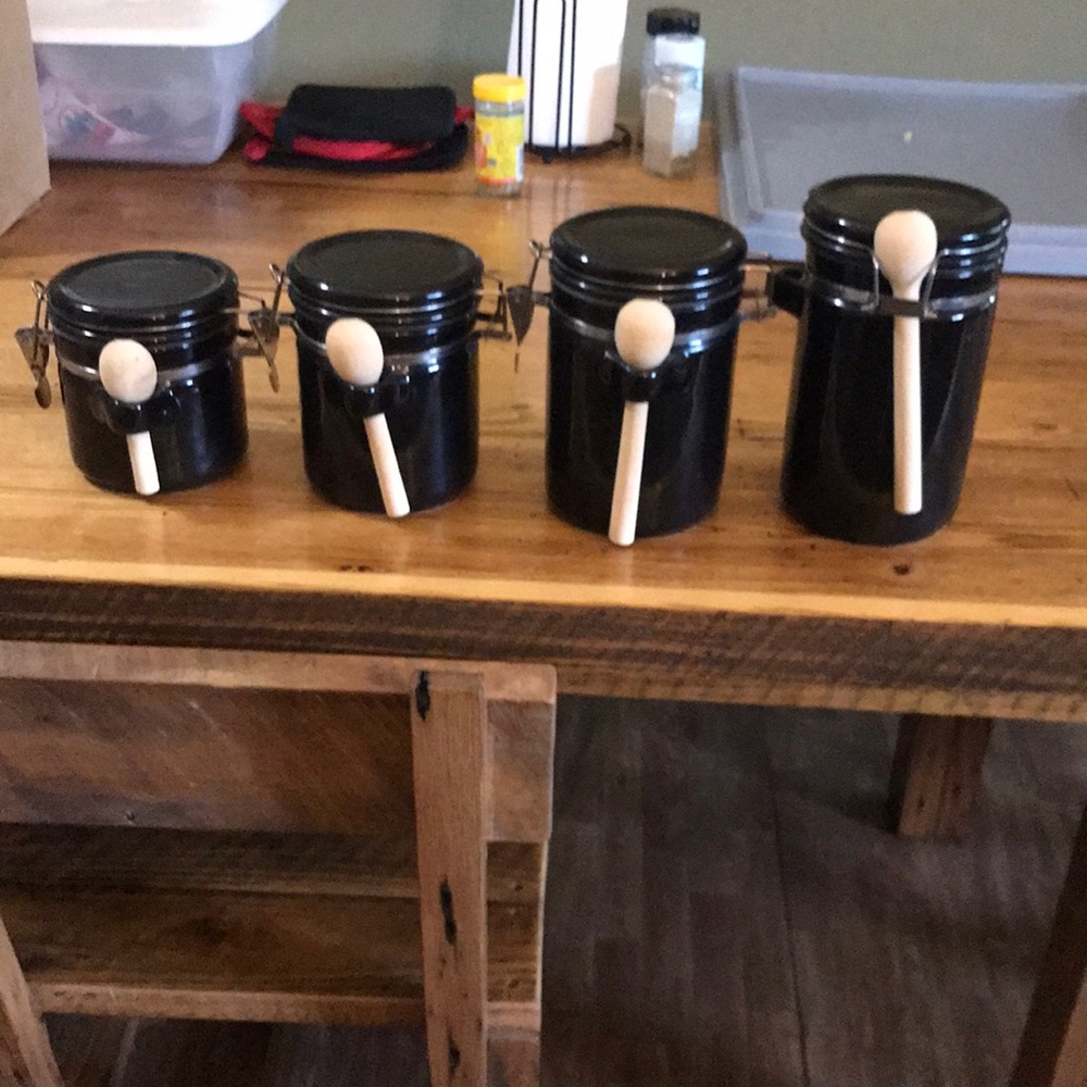 4 black containers for your kitchen.